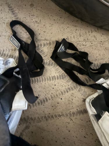 31" Brian's Sub-Zero 7.0 Goalie Leg Pads (Used)