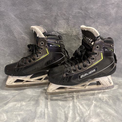 Junior Bauer Elite Hockey Goalie Skates Size 3 (Used)