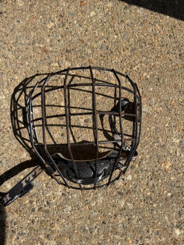 Medium Itech RBEVIII Full Cage (Used)