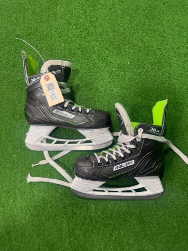 Junior Bauer X-LS Hockey Skates Regular Width Size 3 (Used)