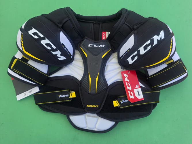 New Large Junior CCM Tacks 9060 Shoulder Pads