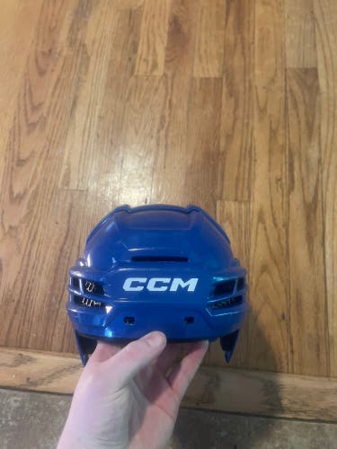 Medium CCM Tacks 720 Helmet (Used)
