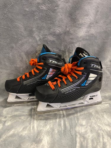Junior True Catalyst 5x4 Hockey Goalie Skates Regular Width Size 3.5 (Used)