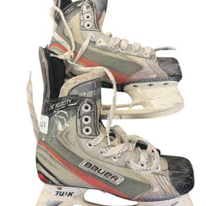 Bauer Hockey Skates Velocity Silver/Red Used Size 2.5
