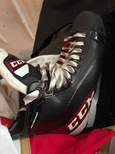 CCM JetSpeed FT475 Hockey Skates 9 (Used)