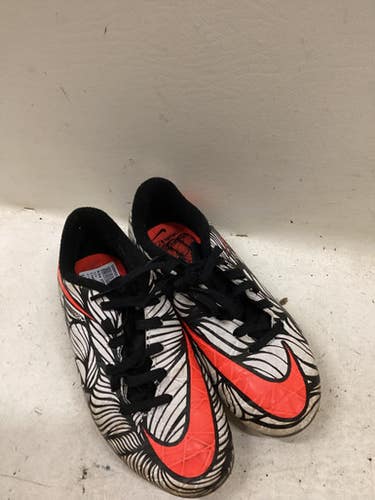 Used Nike Hypervenom Neymar Soccer Cleats White And Orange Junior 01.5 11725-s000502536