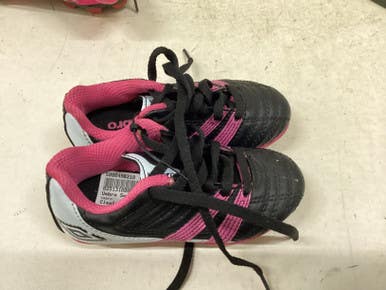 Used Umbro Soccer Cleats Black Youth 08.0 11725-s000496210