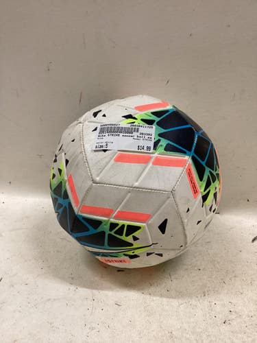 Used Nike Strike All Size Soccer Ball White 5 11725-s000498927