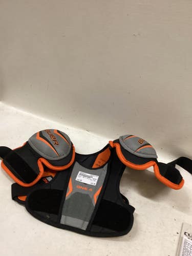 Used Bauer One.4 Junior Shoulder Pads Md 11725-s000501017