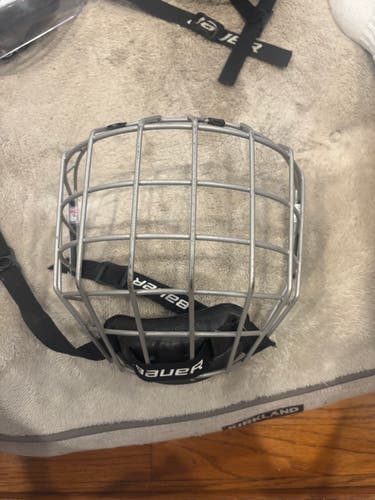 Medium Bauer Profile I Full Cage (Used)