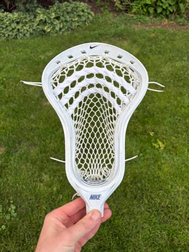 Nike L3 (White) Great Condition