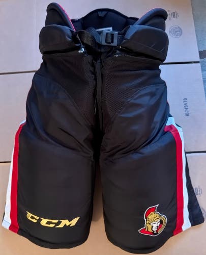 Pro Stock XL + 2 CCM HP45 Hockey Pants Ottawa Senators