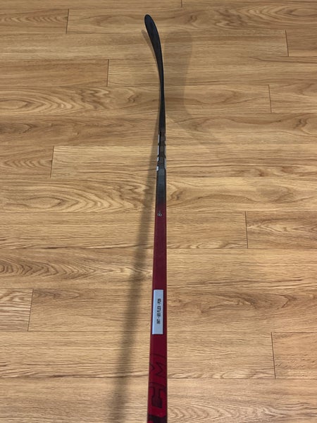 Intermediate CCM JetSpeed FT8 Pro Right Handed Hockey Stick P28 65 Flex (New)