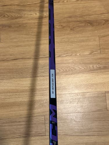 Intermediate CCM Ribcor Trigger 10 Pro Right Handed Hockey Stick P28 65 Flex (New)