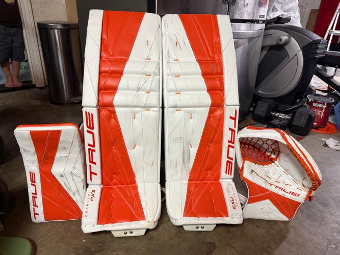 34+2 True Catalyst Px3 Regular Goalie Full Set (Used)