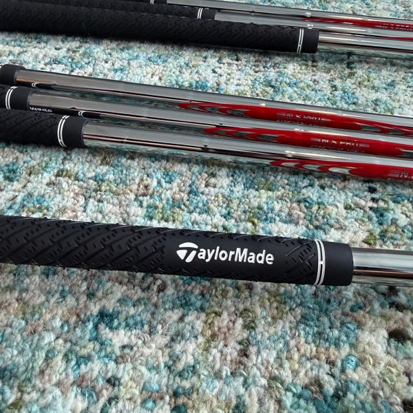 TaylorMade 2025 P790 Iron Set 4-PW – Modus3 Tour 105 Stiff – Mint