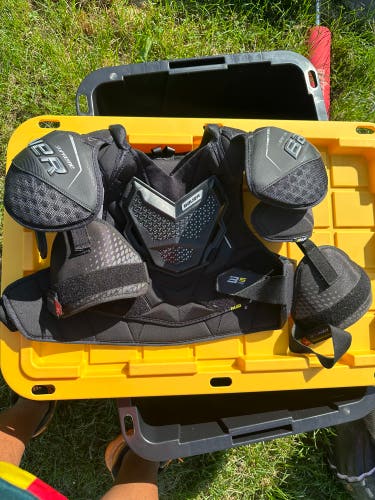 Large Senior Bauer Supreme 3S Pro Shoulder Pads Pro Stock (Used)