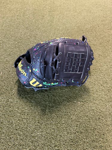 Wilson A2000 RH Softball Glove 12" (New)