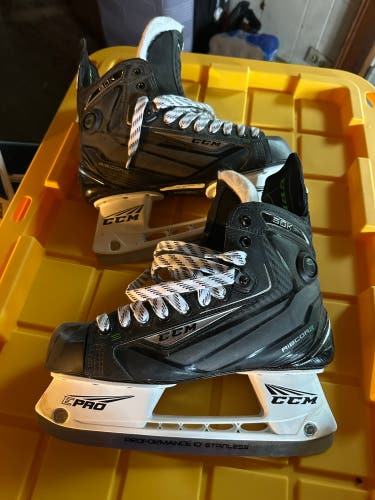 2015 CCM Ribcor 50k Pump Hockey Skates Regular Width 7.5 (New)