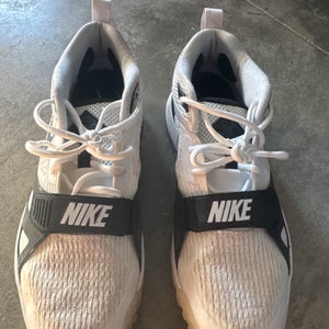 White Men's Size M 11.5 (W 12.5) Nike (Used)