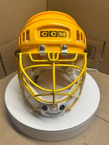 VINTAGE YELLOW CCM HT2 HOCKEY HELMET WITH RARE COOPER HM30 GOALIE CAGE SIZE LARGE BUFFALO SABRES