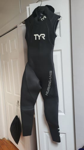 Women's Small 3mm Wetsuits / Drysuits (Used)