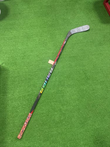 Junior Bauer Nexus Sync Hockey Stick Right Handed P88 40 Flex (Used)