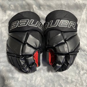 Black Junior Bauer Vapor 3X Gloves 12" (Used)