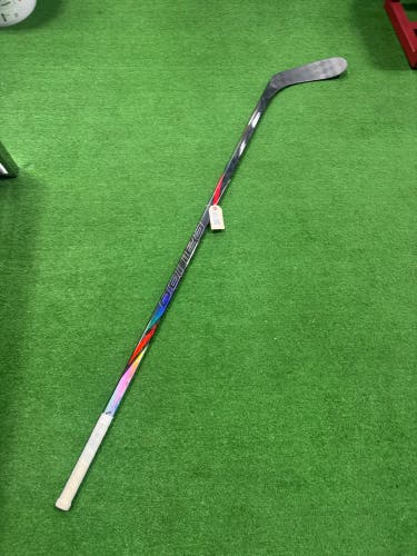 Bauer Nexus 2N Pro XL (dressed as Tracer) RH 82 Flex Kucherov Curve (Used)