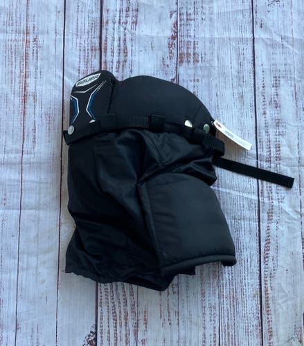 Black Youth Small Bauer X Hockey Pants (Used)