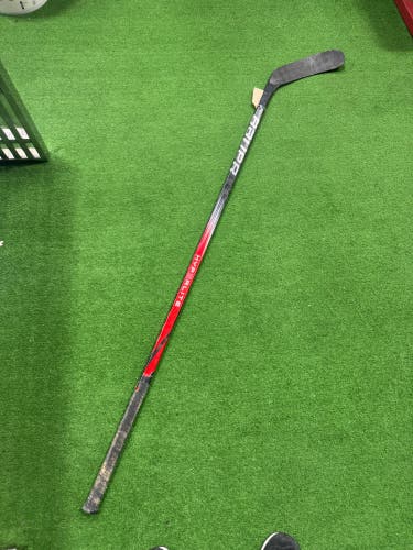 Senior Bauer Vapor Hyperlite 2 Hockey Stick RH P92M 87 Flex Pro Stock (Used)