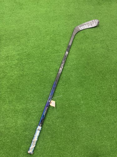 Youth CCM Ribcor Trigger 7 Pro Hockey Stick Right Handed P28 30 Flex (Used)