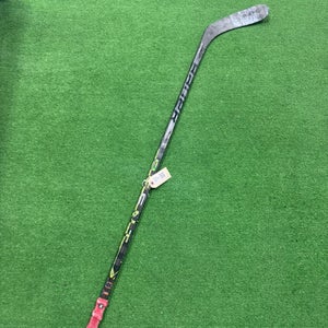 Junior Bauer AG5NT Hockey Stick Right Handed P28 40 Flex (Used)