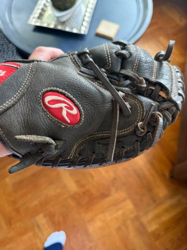 Rawlings Gold Glove Elite RH Catcher's Glove 32.5" (Used)