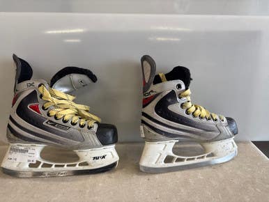 Used Bauer Ix Junior Hockey Skate Junior 02 11858-s000074620