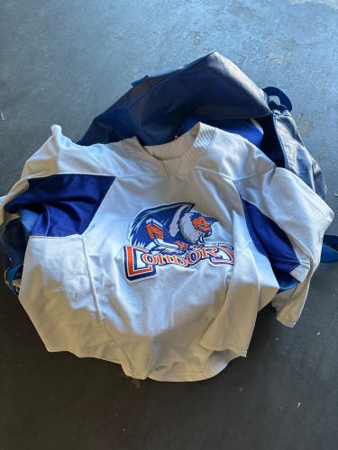 White Size 54 Men's CCM Jersey (Used)