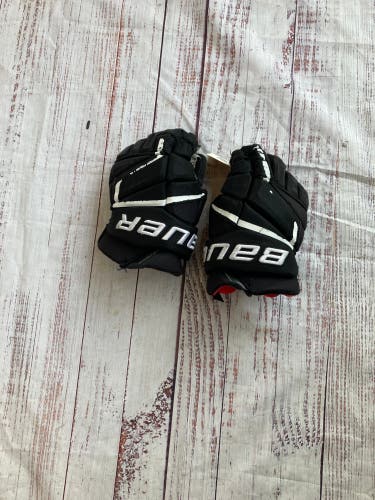 Black Junior Bauer Vapor 3X Pro Gloves 12" (Used)