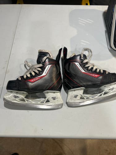 2015 CCM JetSpeed 250 Hockey Skates 13 (Used)