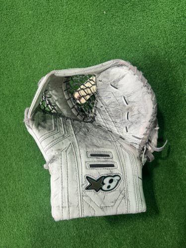 White Junior Brian's Optik X3 Goalie Glove Regular (Used)