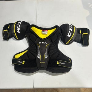 Small Junior CCM Tacks Shoulder Pads (Used)