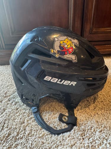 Medium Bauer Re-Akt 150 Helmet (Used)