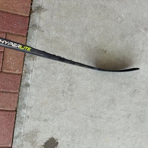 Intermediate Bauer Vapor Hyperlite Hockey Stick Right Handed P88 88 Flex (Used)