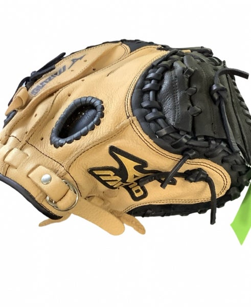 Mizuno RH Catcher's PowerClose Baseball Glove 32.5" (Used)