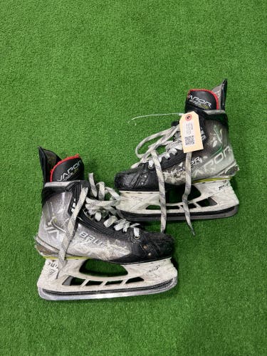 Senior Bauer Vapor Hyperlite Hockey Skates 7 Fit 1 (Used)
