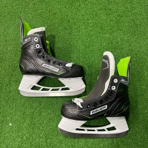 Junior Bauer X-LS Hockey Skates Regular Width Size 1 (New)