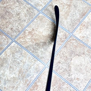 Senior Bauer Nexus 8000 Right Handed Hockey Stick Toe Pattern 87 Flex Pro Stock [Darnell] (Used)
