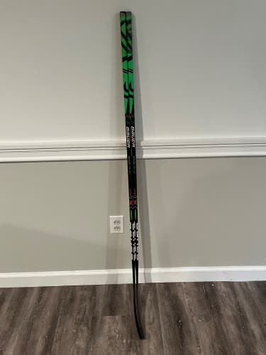 2 Junior Bauer Right Handed Hockey Stick P92 30 Flex (Used)