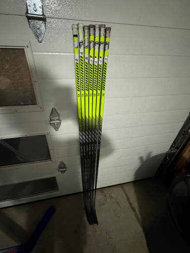 Senior Warrior Alpha LX2 Pro Right Handed Hockey Stick W28 75 Flex Pro Stock (Used)