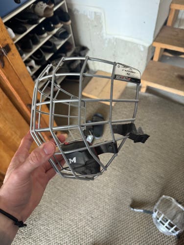 Medium CCM FM580 Full Cage (Used)