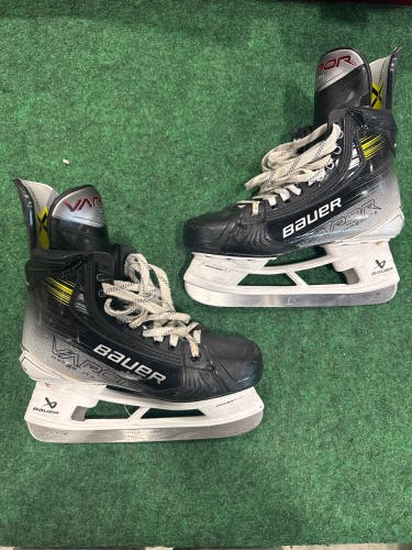 Senior Bauer Vapor Hyperlite 2 Hockey Skates (Fit 2) Size 7.5 (Used)